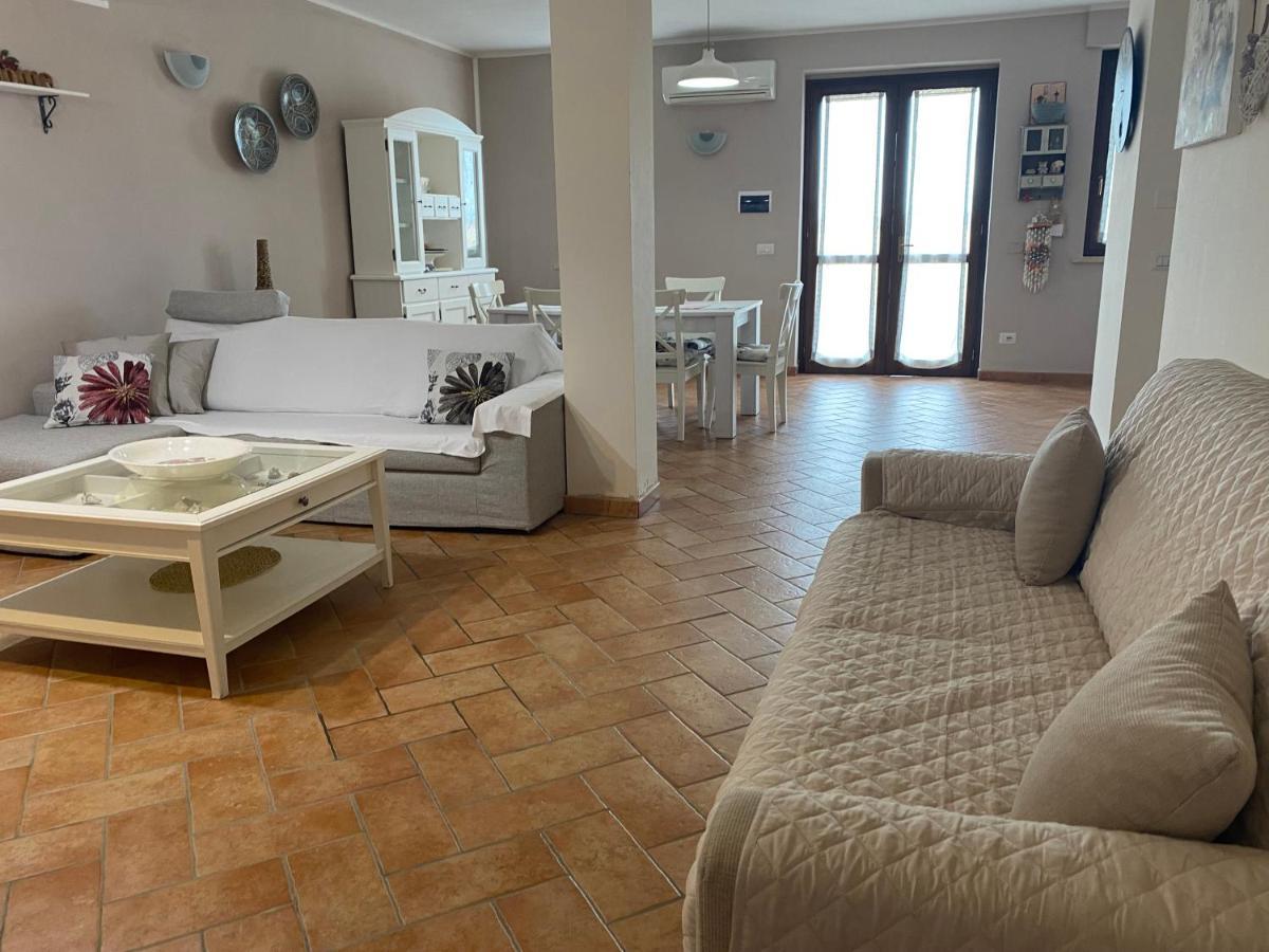 Agriturismo Colle D' Oro Pescia Romana Buitenkant foto