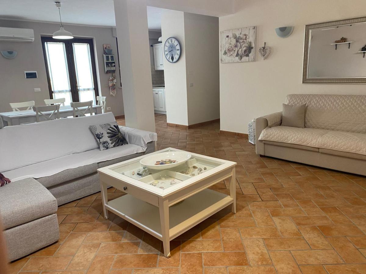 Agriturismo Colle D' Oro Pescia Romana Buitenkant foto