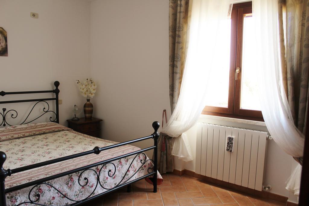 Agriturismo Colle D' Oro Pescia Romana Buitenkant foto