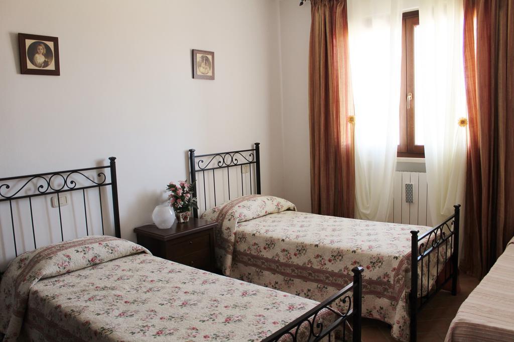 Agriturismo Colle D' Oro Pescia Romana Buitenkant foto