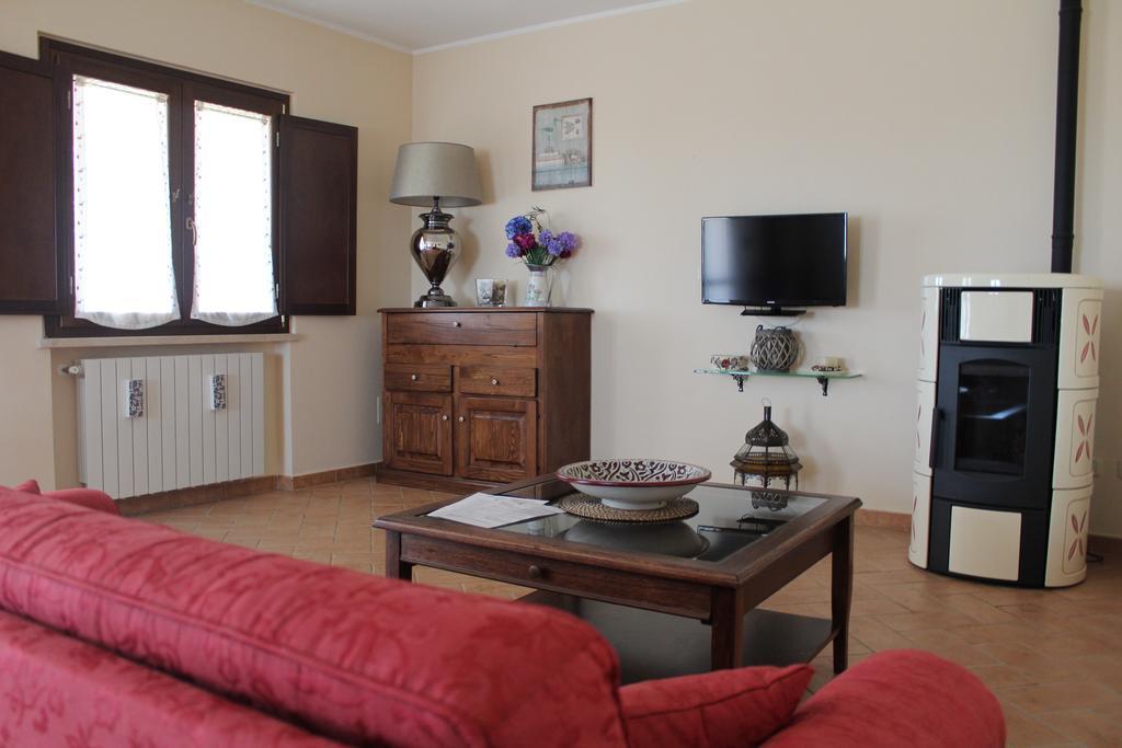 Agriturismo Colle D' Oro Pescia Romana Buitenkant foto