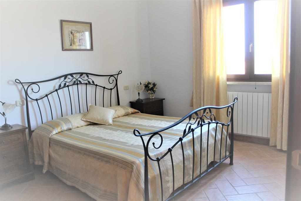 Agriturismo Colle D' Oro Pescia Romana Buitenkant foto